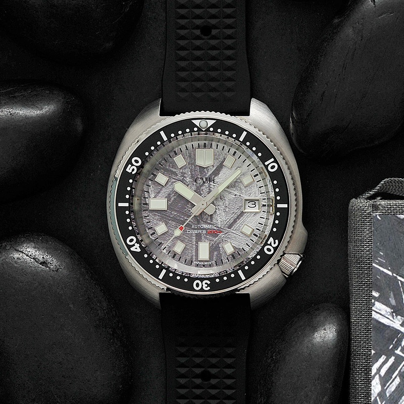 Stellar Slate – CWH Special Custom Date Display Stainless Steel Rubber Strap Divers Watch CH-MOD-M12