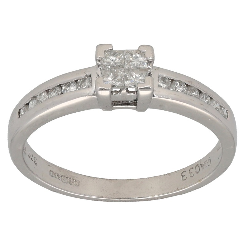 9ct White Gold 0.32ct Diamond Solitaire Ring With Accent Stones Size N