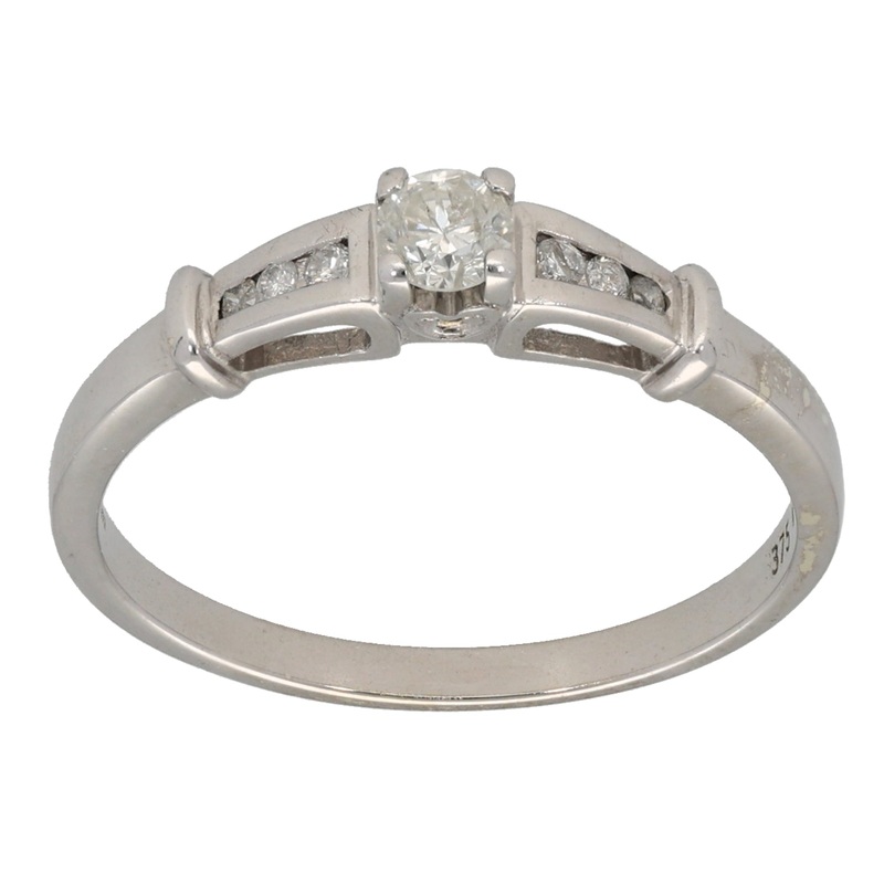 9ct White Gold 0.25ct Diamond Solitaire Ring With Accent Stones Size Q