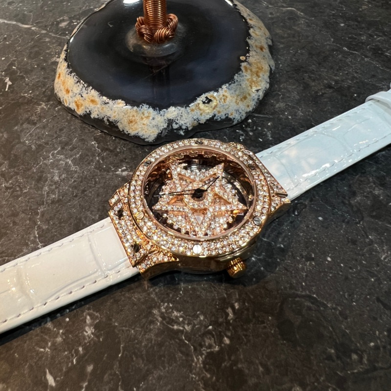 AG Collective White Leather Strap Women Watch L 5047 RGW-RG
